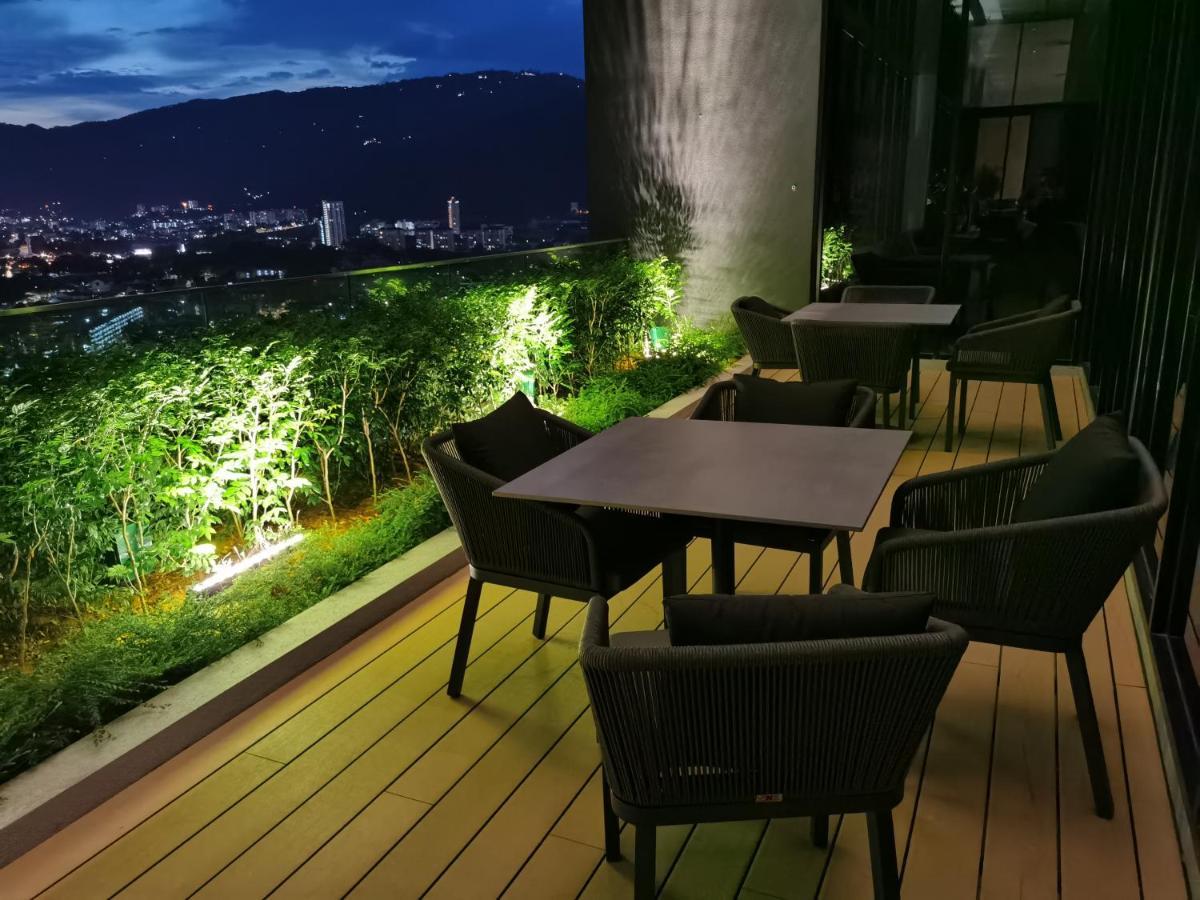 Beacon Exec Suites# Msg Chair#Disney Hotstar George Town Exterior photo