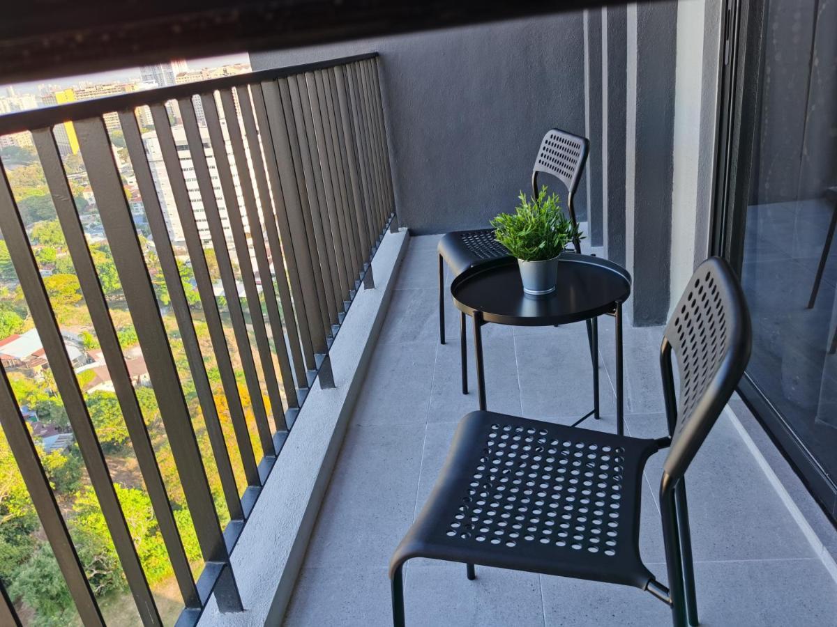 Beacon Exec Suites# Msg Chair#Disney Hotstar George Town Exterior photo